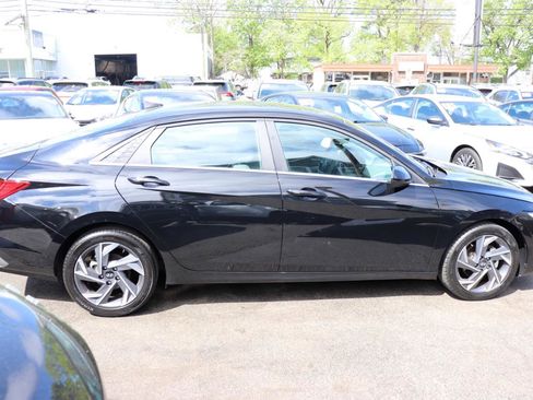Used 2025 Hyundai Elantra SEL FWD image 6