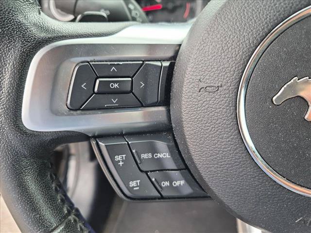 Used 2017 Ford Mustang Coupe RWD image 12