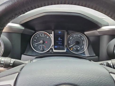 Used 2020 Toyota Tacoma Limited AWD/4WD image 10