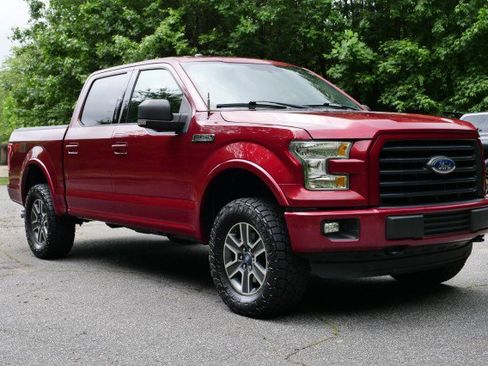 Used 2015 Ford F150 XLT w/ Equipment Group 301A Mid AWD/4WD image 4