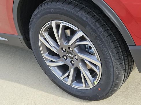 New 2026 Lincoln Corsair Premiere image 8