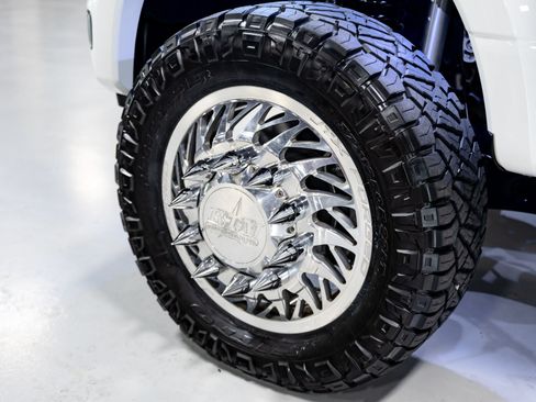 Used 2023 Ford F450 Platinum w/ FX4 Off-Road Package AWD/4WD image 23