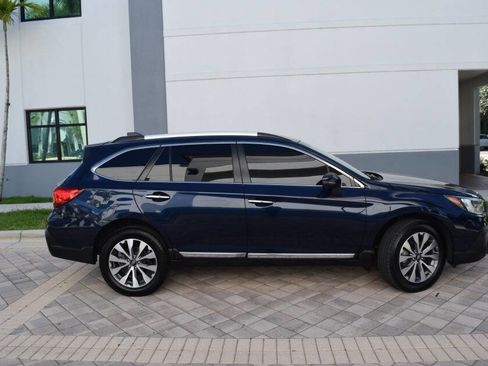 Used 2018 Subaru Outback 3.6R Touring AWD/4WD image 7