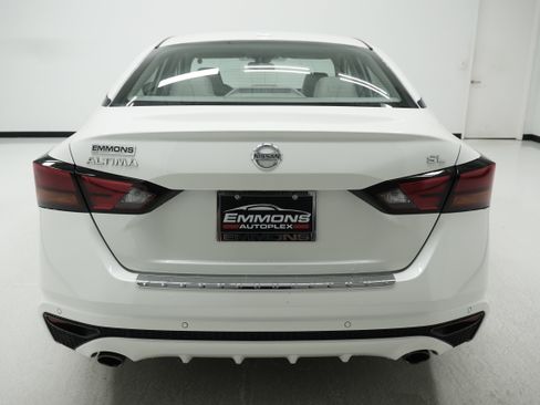 Used 2021 Nissan Altima 2.5 SL FWD image 5
