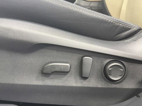 Certified 2025 Subaru Outback Premium image 20