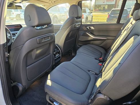 Used 2021 BMW X7 xDrive40i w/ Premium Package AWD/4WD image 37