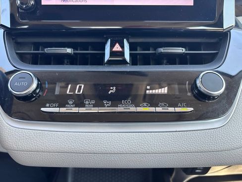 Used 2023 Toyota Corolla LE FWD image 27