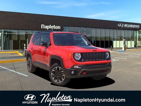 Used 2023 Jeep Renegade Trailhawk w/ Trailhawk Elite Group AWD/4WD image 1