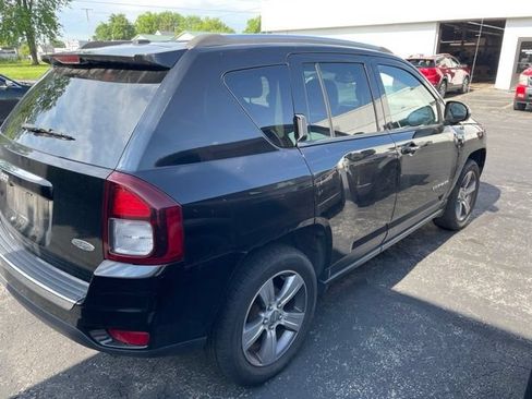 Used 2017 Jeep Compass Latitude FWD image 6