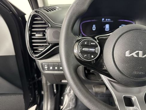 Certified 2023 Kia Soul S FWD image 12