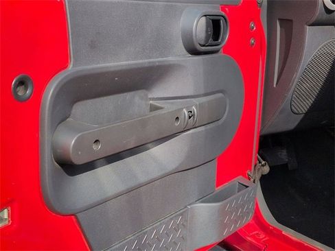 Used 2010 Jeep Wrangler Unlimited Sahara w/ Dual Top Group image 14