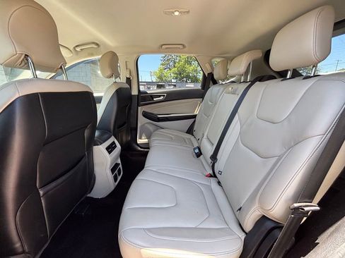 Used 2017 Ford Edge Titanium w/ Technology Package FWD image 15