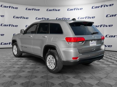 Used 2018 Jeep Grand Cherokee Laredo AWD/4WD image 3