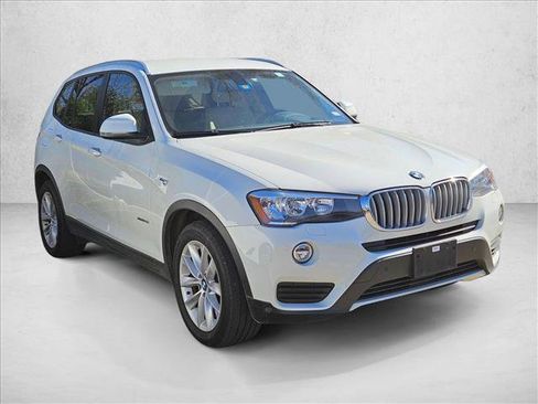 Used 2016 BMW X3 xDrive28i image 3