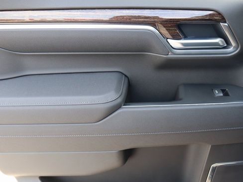 New 2026 GMC Sierra 1500 Elevation image 16