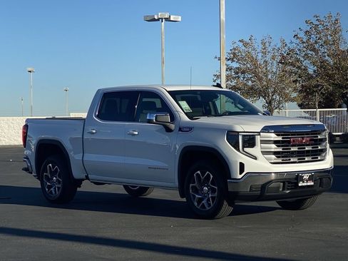 Certified 2026 GMC Sierra 1500 SLE w/ Preferred Package RWD image 11