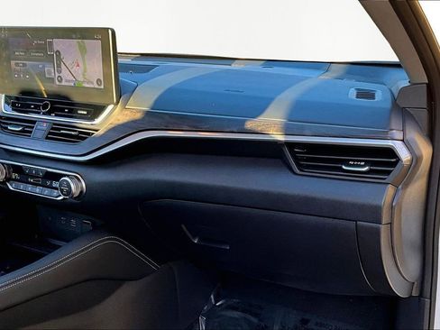 Used 2024 Nissan Altima 2.5 SL image 21