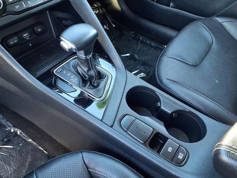 Certified 2022 Kia Niro Touring Special Edition image 20