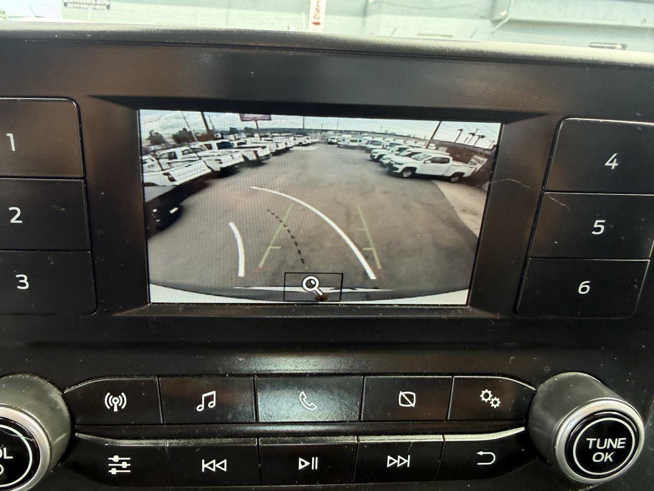 Used 2020 Ford Transit 250 Medium Roof RWD image 22