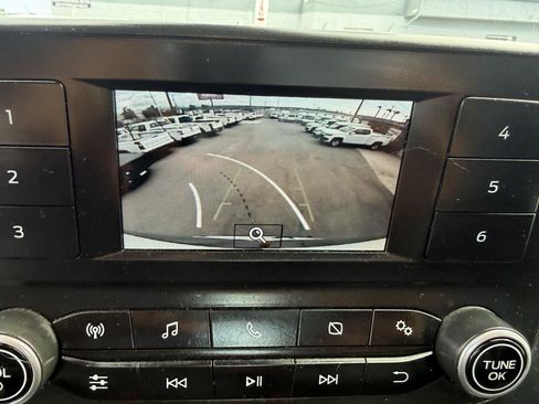 Used 2020 Ford Transit 250 Medium Roof RWD image 22