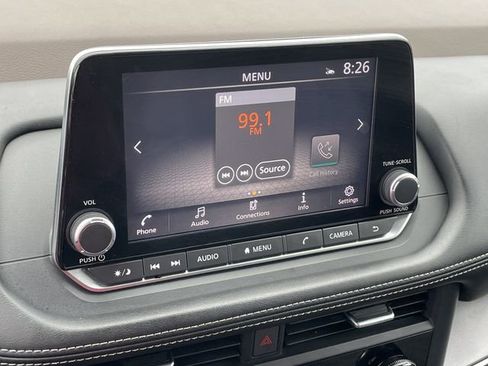 Used 2023 Nissan Rogue SV FWD image 17