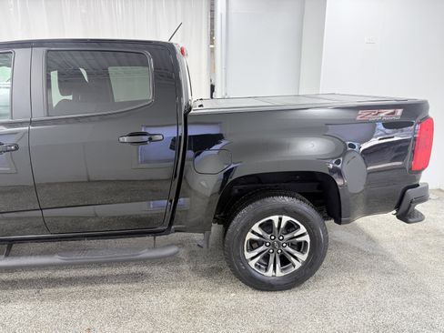 Used 2022 Chevrolet Colorado Z71 w/ Safety Package image 5