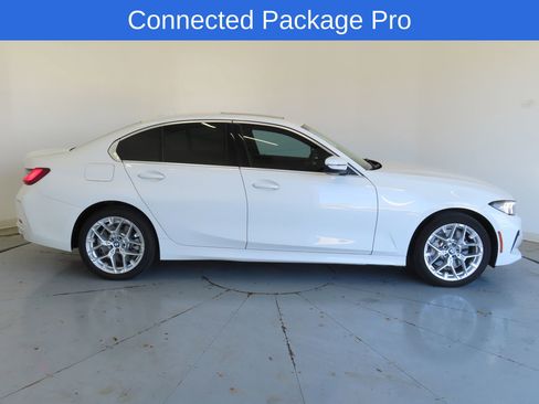 Used 2025 BMW 330i xDrive 330i xDrive image 2