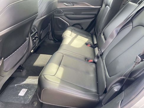 New 2026 Jeep Grand Cherokee Limited w/ Luxury Tech Group II RWD image 39