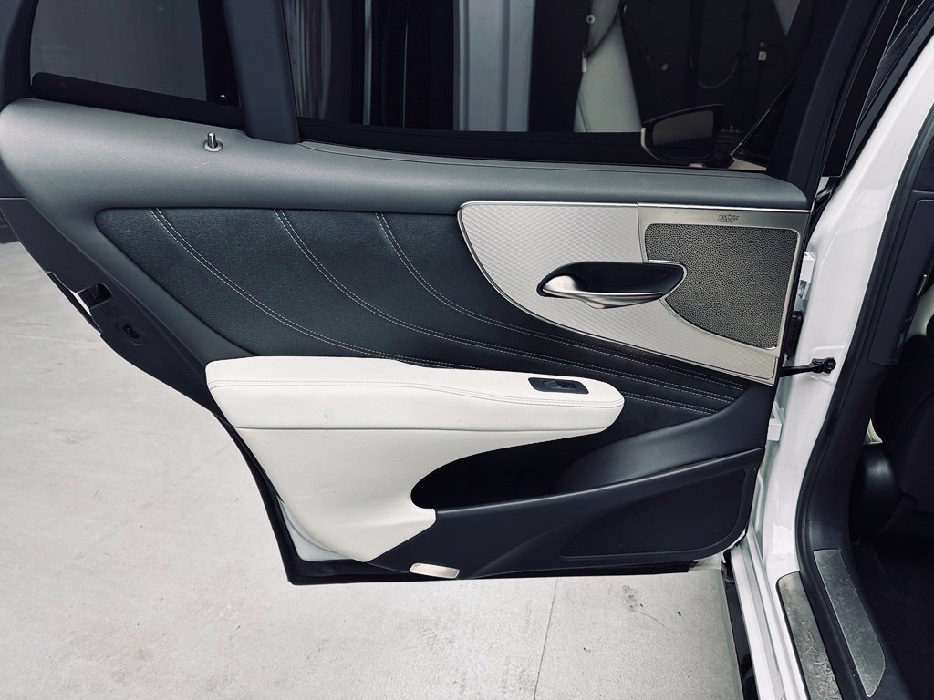 Used 2022 Lexus LS 500 F Sport AWD/4WD image 32