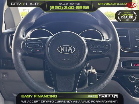 Used 2016 Kia Sedona LX w/ LX Convenience Package FWD image 12