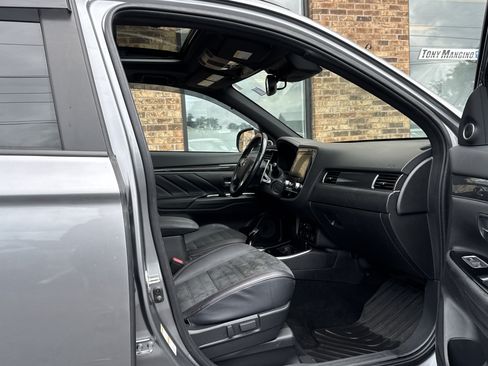 Used 2022 Mitsubishi Outlander LE AWD/4WD image 10