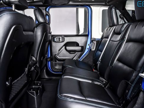 Used 2025 Jeep Wrangler Unlimited Rubicon image 8