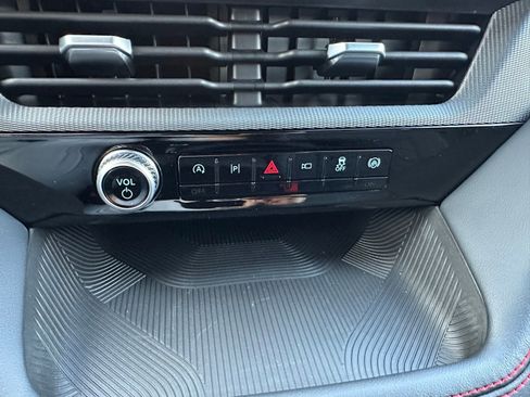 Certified 2025 Ford Explorer ST-Line image 49