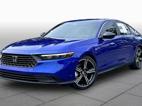 Used 2025 Honda Accord Sport image 1