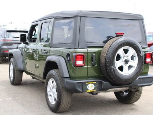 Used 2022 Jeep Wrangler Unlimited Sport AWD/4WD image 3