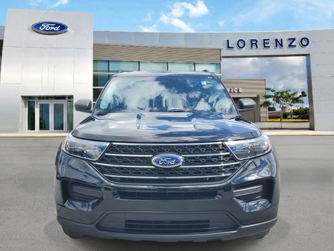 Used 2023 Ford Explorer XLT image 2