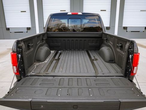 Used 2019 Ford F150 Platinum w/ Equipment Group 701A Luxury image 29