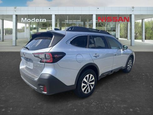 Used 2022 Subaru Outback Premium w/ Popular Package #1 AWD/4WD image 5