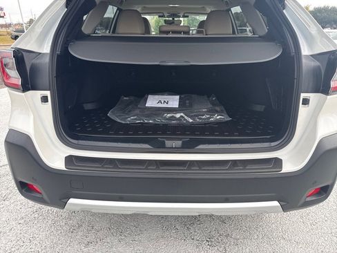 Certified 2025 Subaru Outback Limited image 6