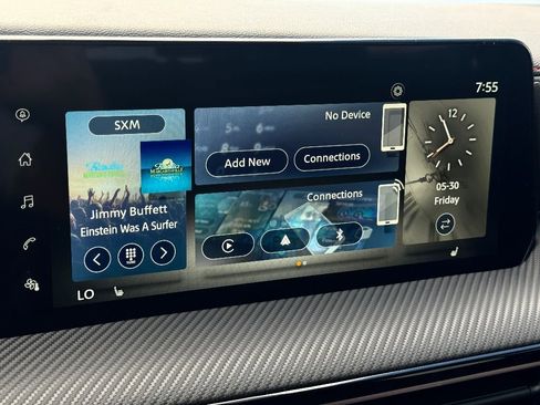 New 2025 Nissan Kicks SR w/ SR Premium Package image 16