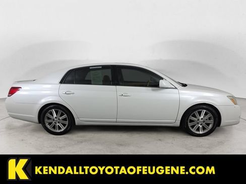 Used 2006 Toyota Avalon Limited FWD image 6