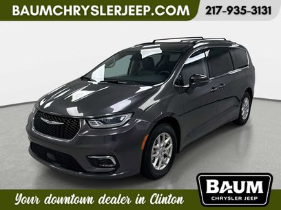 Used 2022 Chrysler Pacifica Touring-L