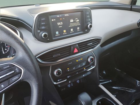 Used 2019 Hyundai Santa Fe SEL image 29