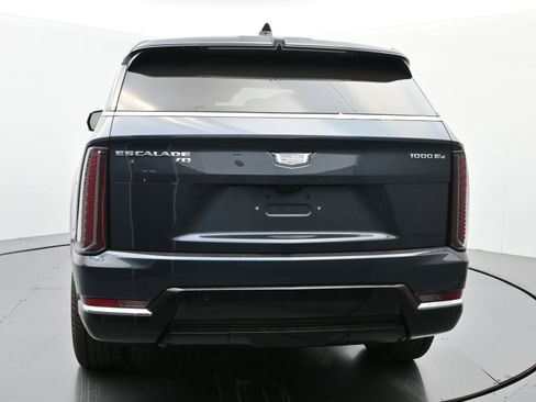 New 2026 Cadillac Escalade IQ Luxury 1 w/ LPO, Floor Liner Package image 4