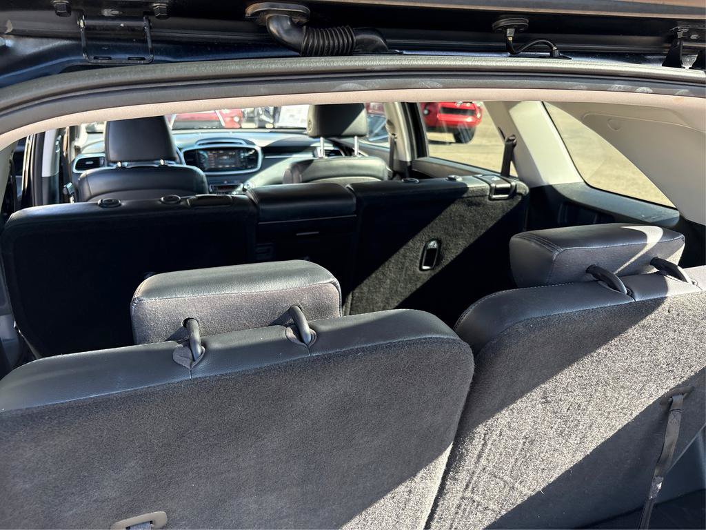 Used 2019 Kia Sorento EX FWD image 19