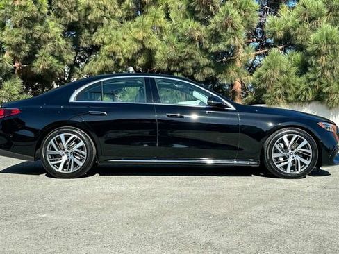 Certified 2025 Mercedes-Benz E 350 4MATIC Sedan image 3