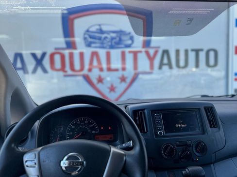 Used 2020 Nissan NV200 S image 39