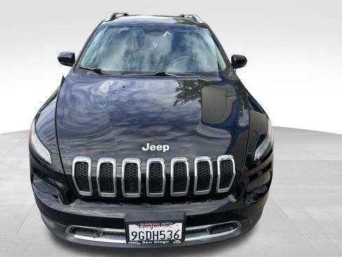 Used 2017 Jeep Cherokee Limited AWD/4WD image 2