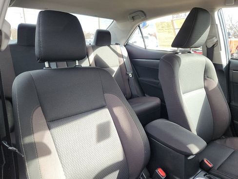 Used 2017 Toyota Corolla LE image 32