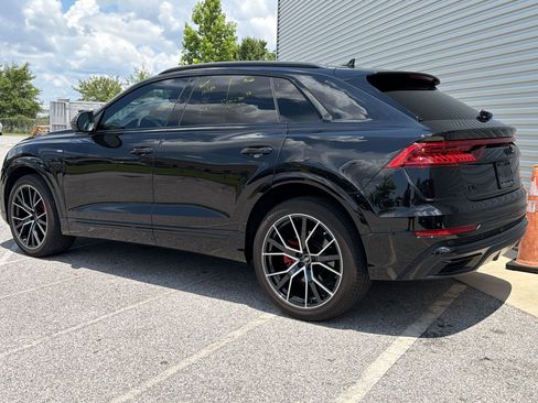 Used 2022 Audi Q8 Premium Plus AWD/4WD image 3